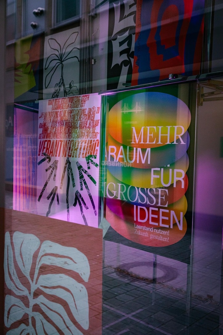 Portfolio website of Isabella Rey - designer focusing on visual storytelling, CGI and graphic design.